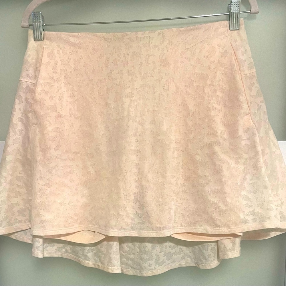 Nike breathe fairway golf skort skirt SZ Medium EUC